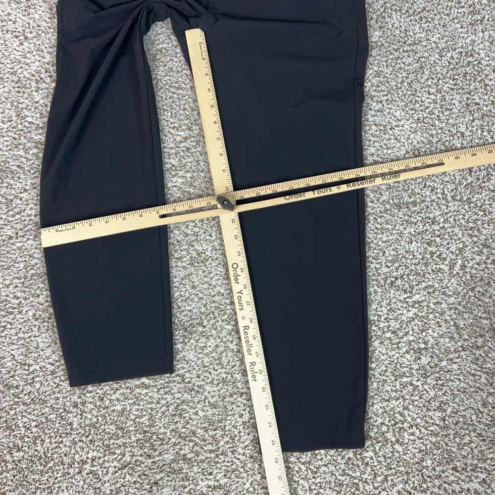 Vuori Pants Womens M Black Performance Stretch Miles Ankle Workout Gym Sports - Picture 6 of 10